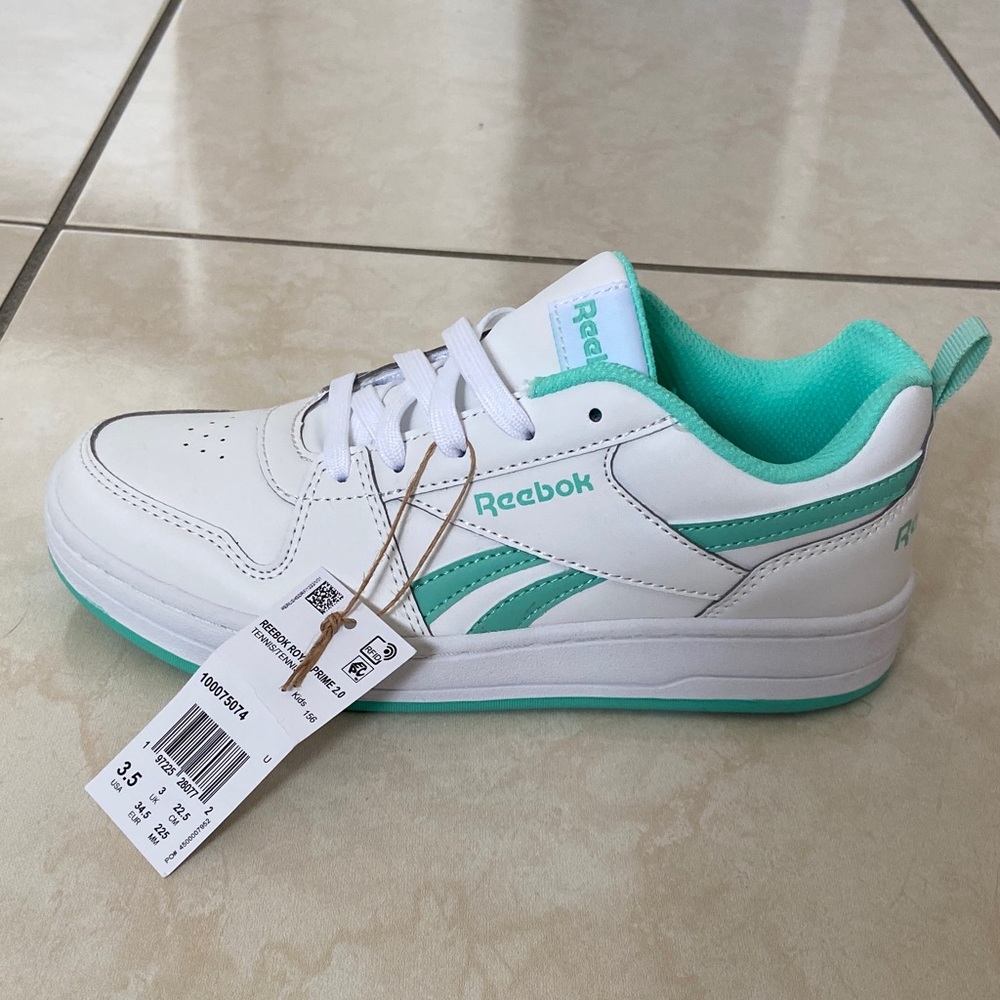 Reebok Kids Sneakers in White and Mint